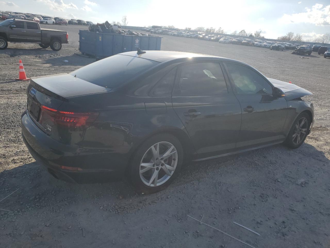 2018 Audi A4 Premium - Фото 3