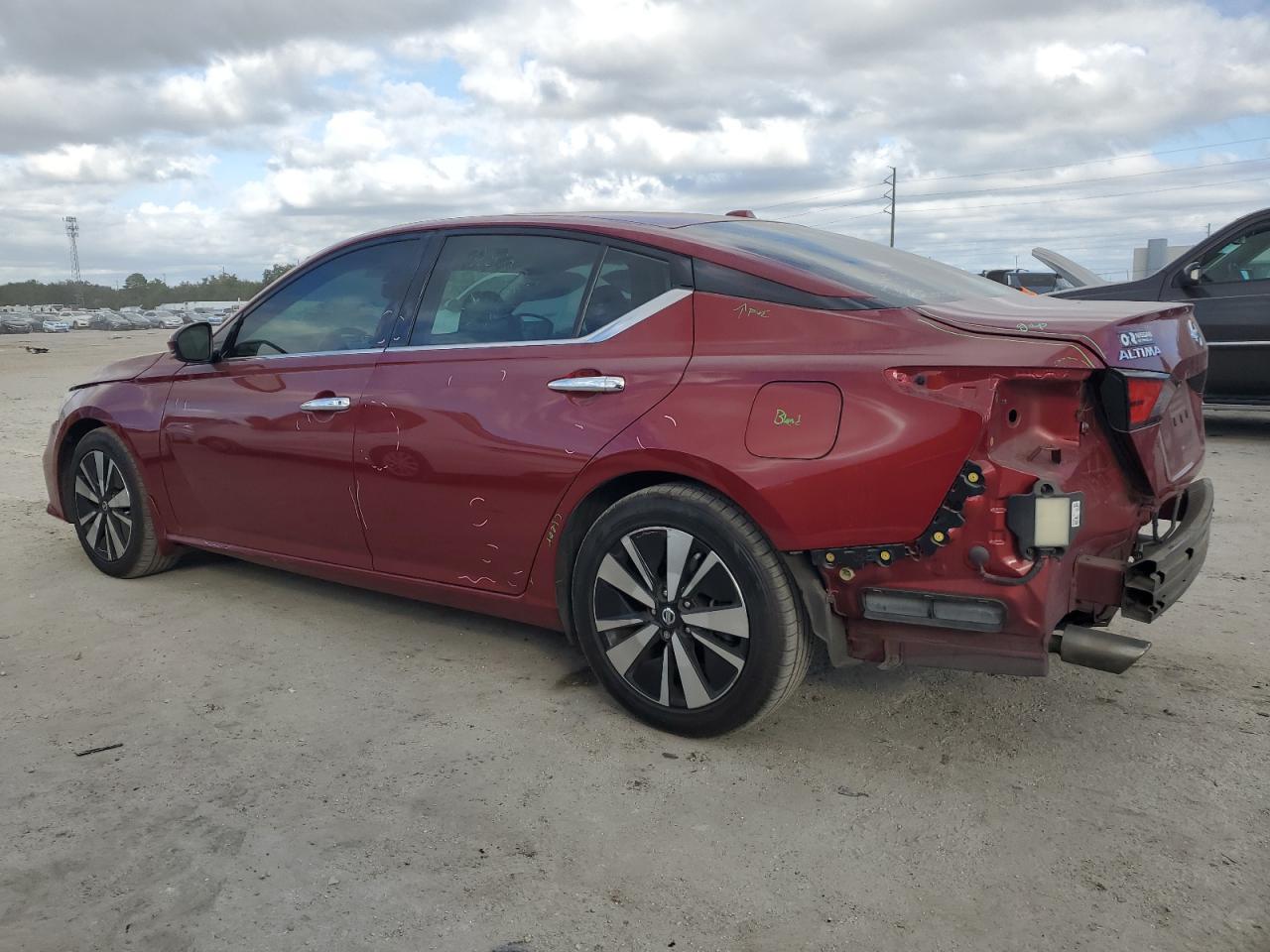 2019 Nissan Altima Sv - Image 2