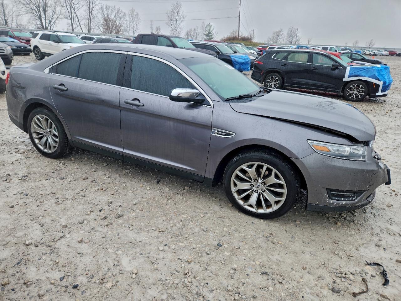 2013 Ford Taurus Limited - Image 4