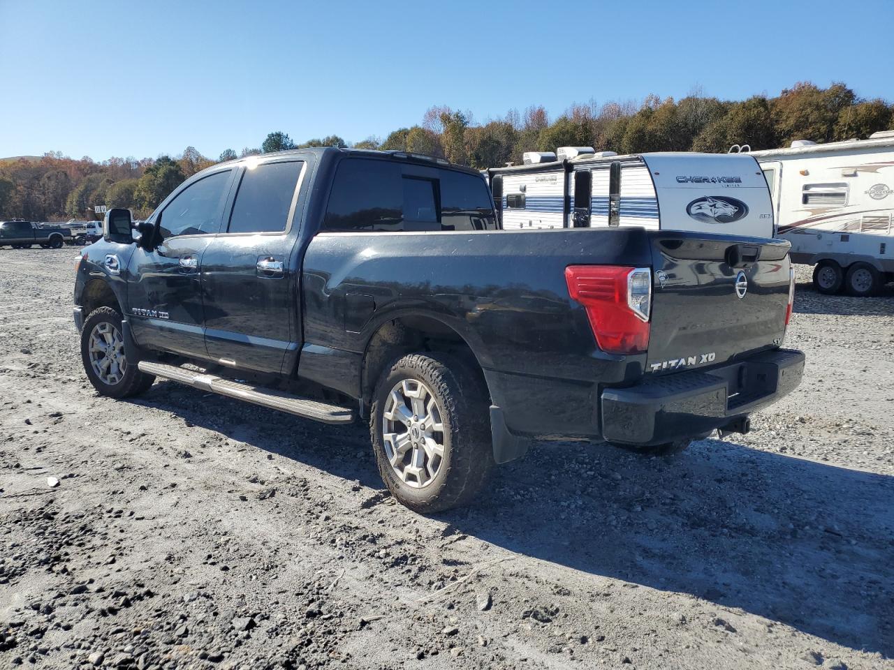 2017 Nissan Titan Xd Sl - Image 2