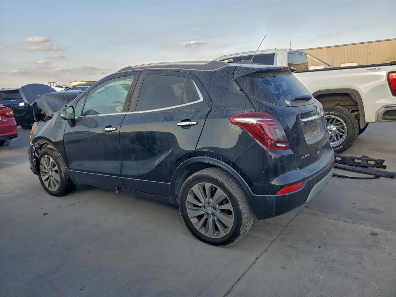 2017 Buick Encore Essence - Фото 2