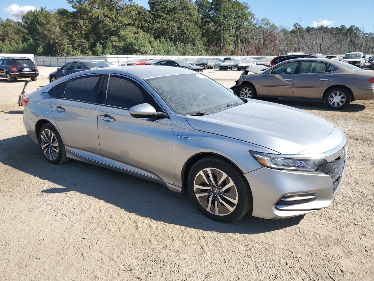 2018 Honda Accord Hybrid - Image 4