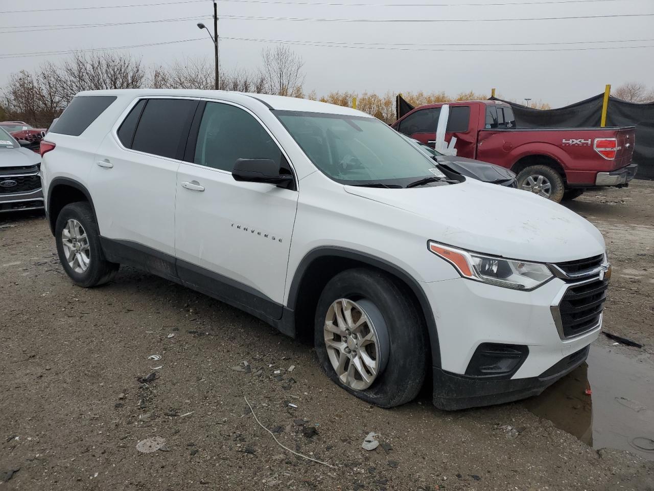2020 Chevrolet Traverse Ls - Фото 4