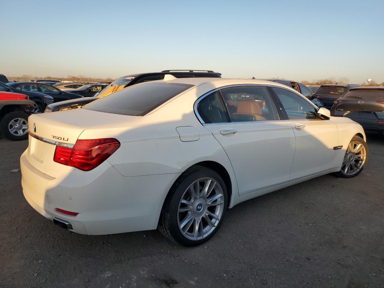 2009 BMW 750 Li - Image 3