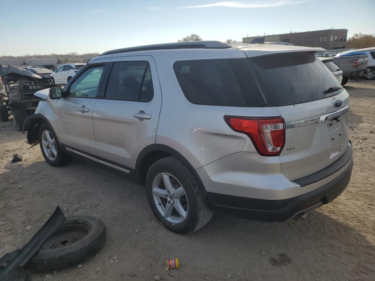 2018 Ford Explorer Xlt - Image 2