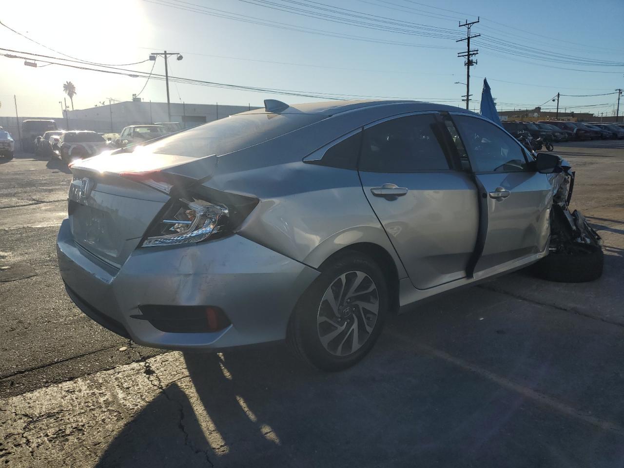 2018 Honda Civic Ex - Фото 3