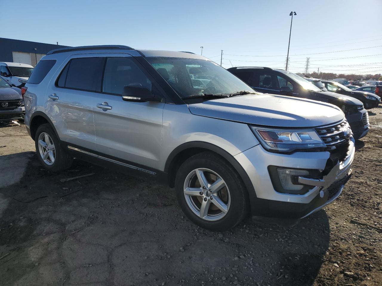 2017 Ford Explorer Xlt - Фото 4