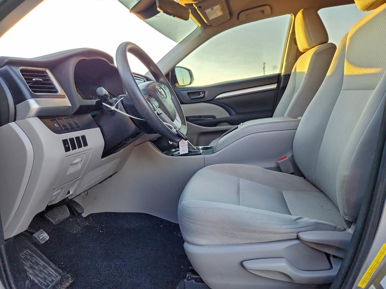 2017 Toyota Highlander Le - Фото 7