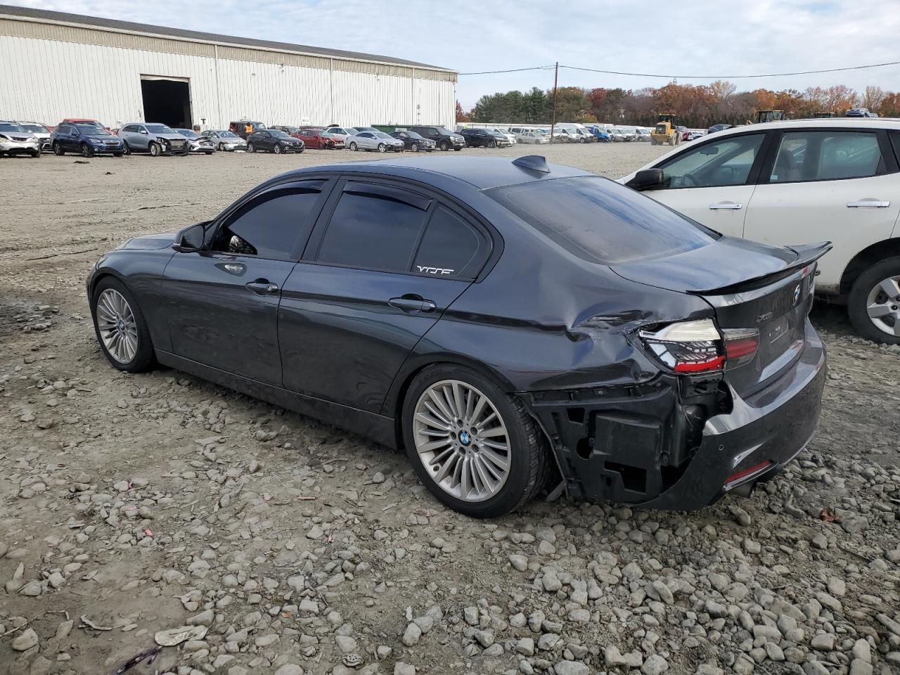 2013 BMW 335 Xi - Фото 2