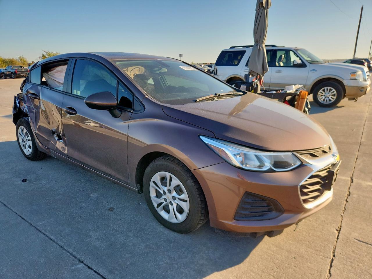 2019 Chevrolet Cruze Ls - Image 4