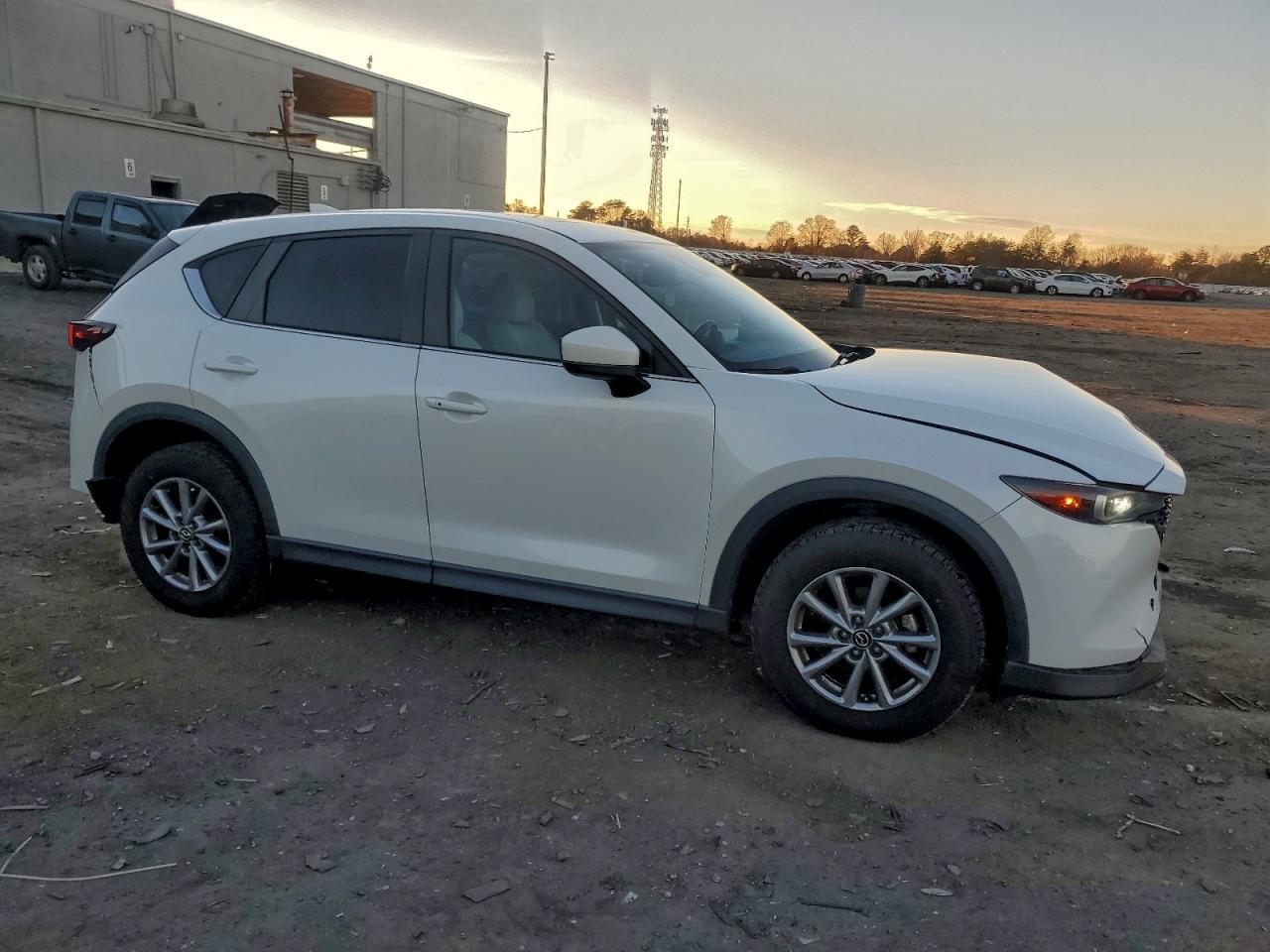 2022 Mazda Cx-5 Preferred - Image 4