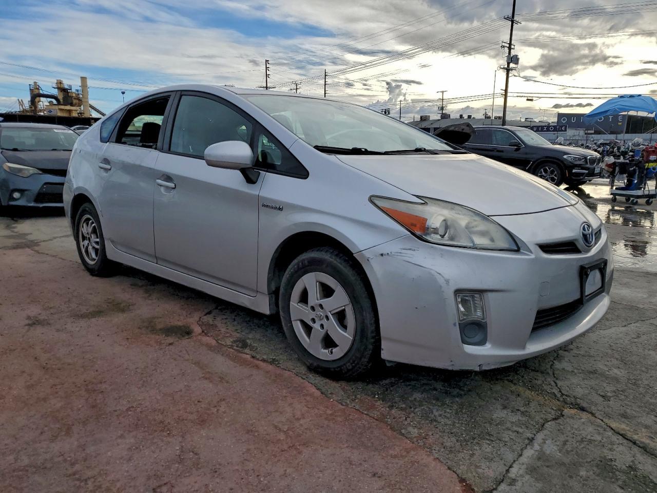 2011 Toyota Prius - Фото 4