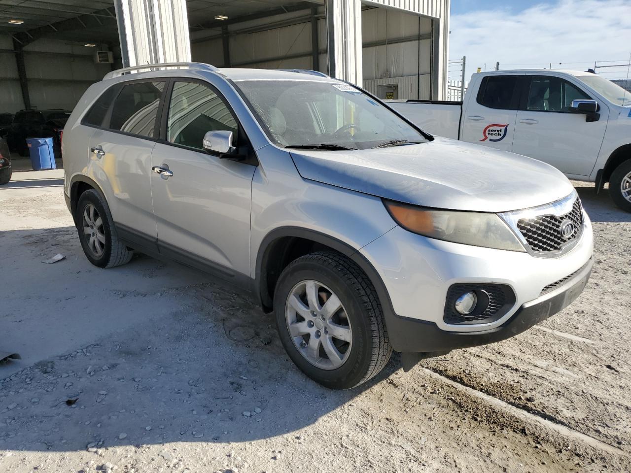 2012 Kia Sorento Base - Фото 4