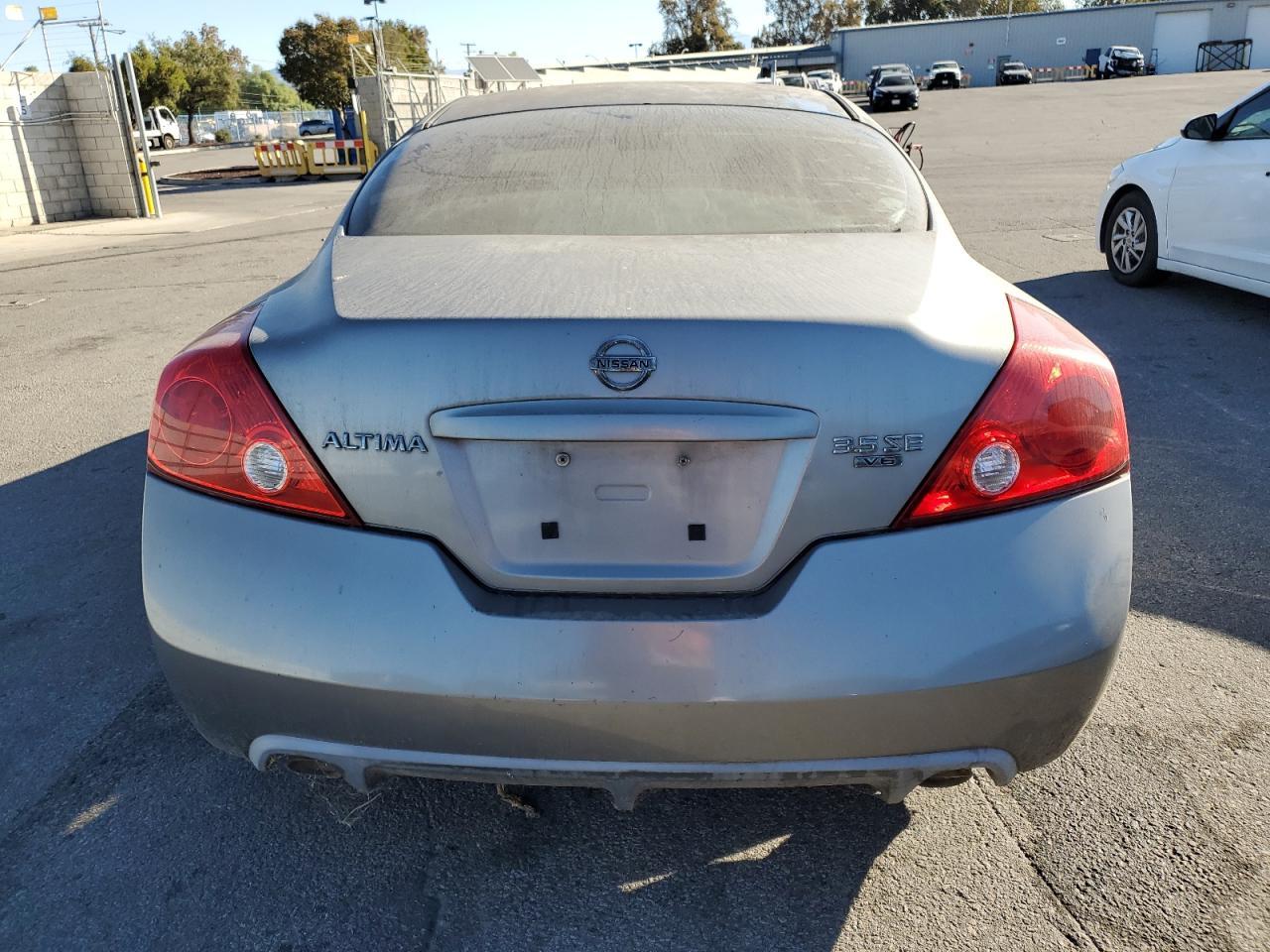 2008 Nissan Altima 3.5 Se - Фото 6
