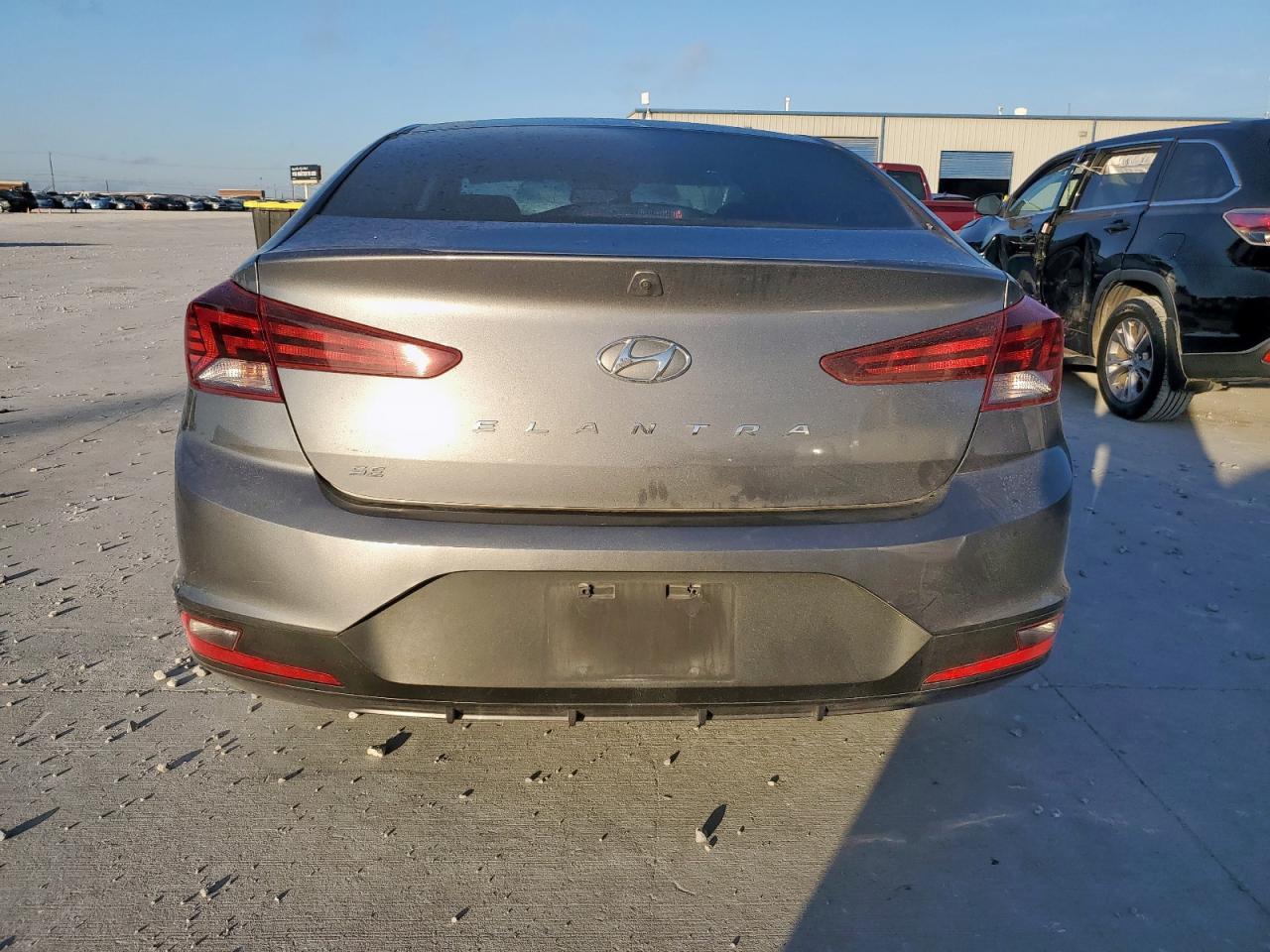 2019 Hyundai Elantra Se - Фото 6