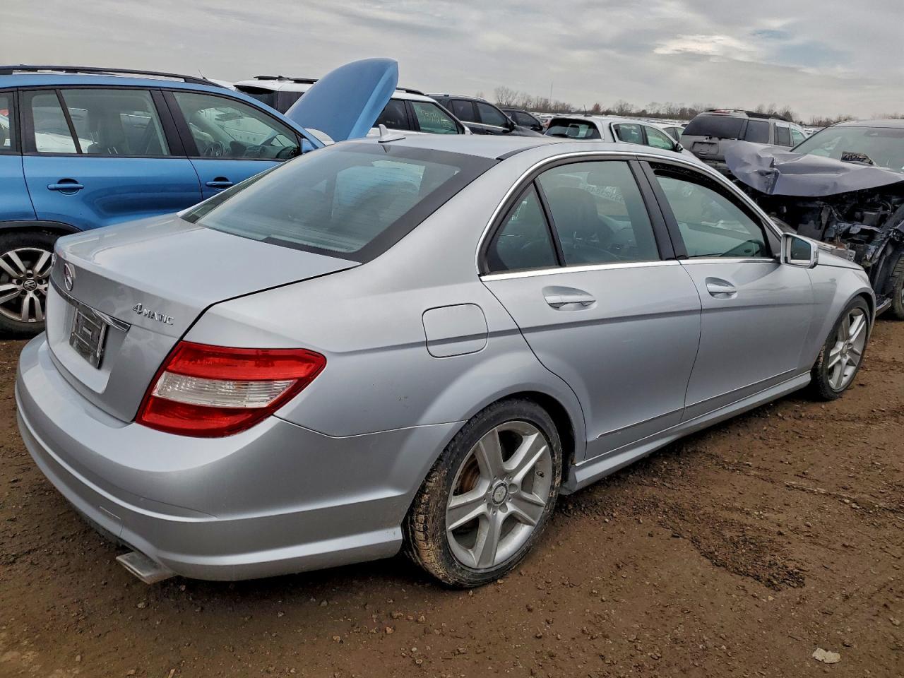 2011 Mercedes-Benz C 300 4Matic - Image 3