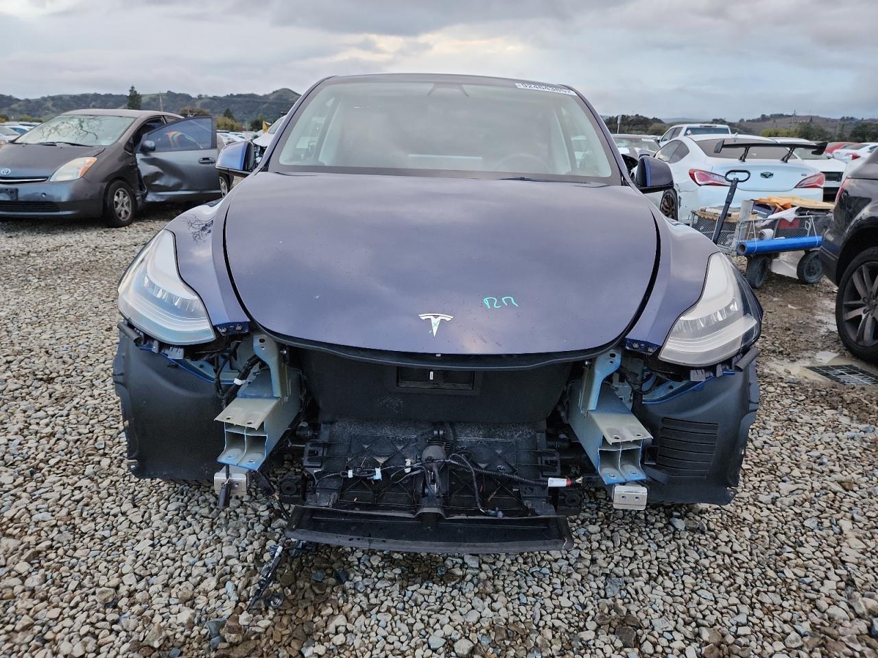 2022 Tesla Model Y - Фото 5