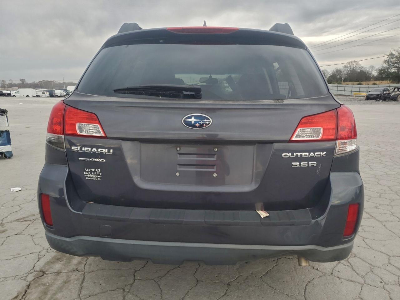 2012 Subaru Outback 3.6R Limited - Фото 6