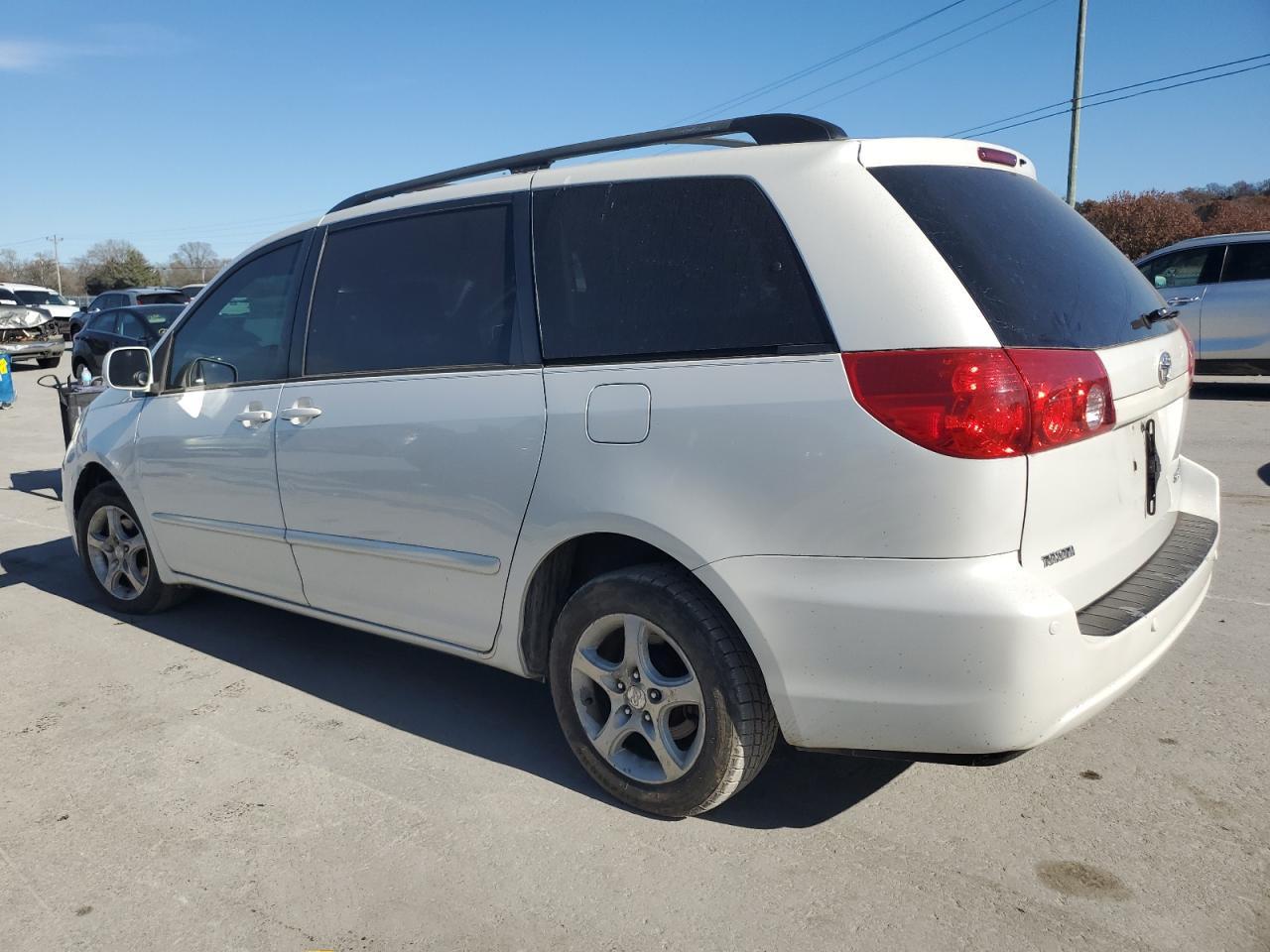 2008 Toyota Sienna Xle - Фото 2