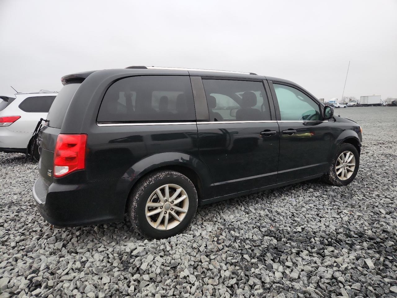 2018 Dodge Grand Caravan Sxt - Фото 3
