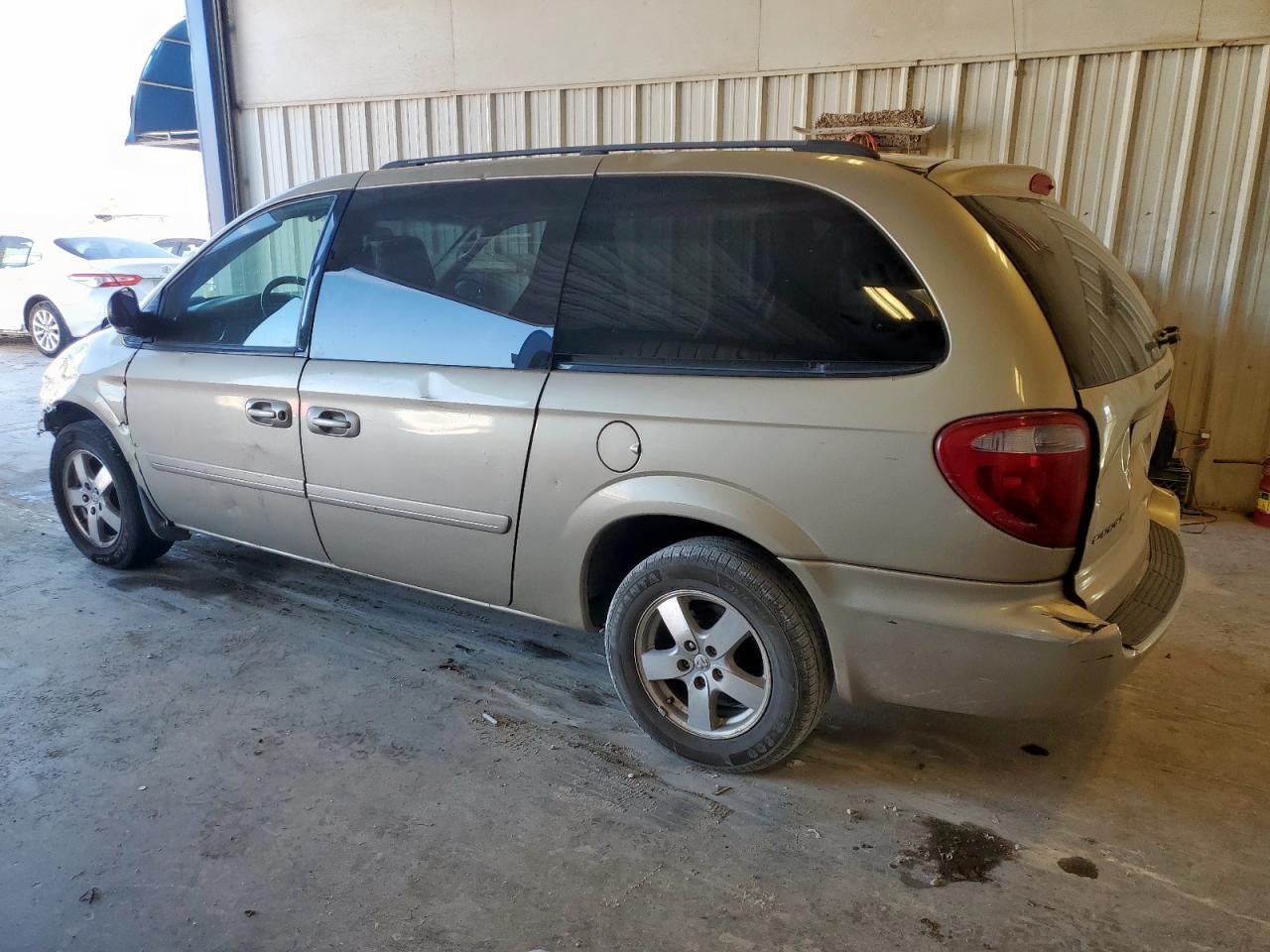 2007 Dodge Grand Caravan Sxt - Image 2