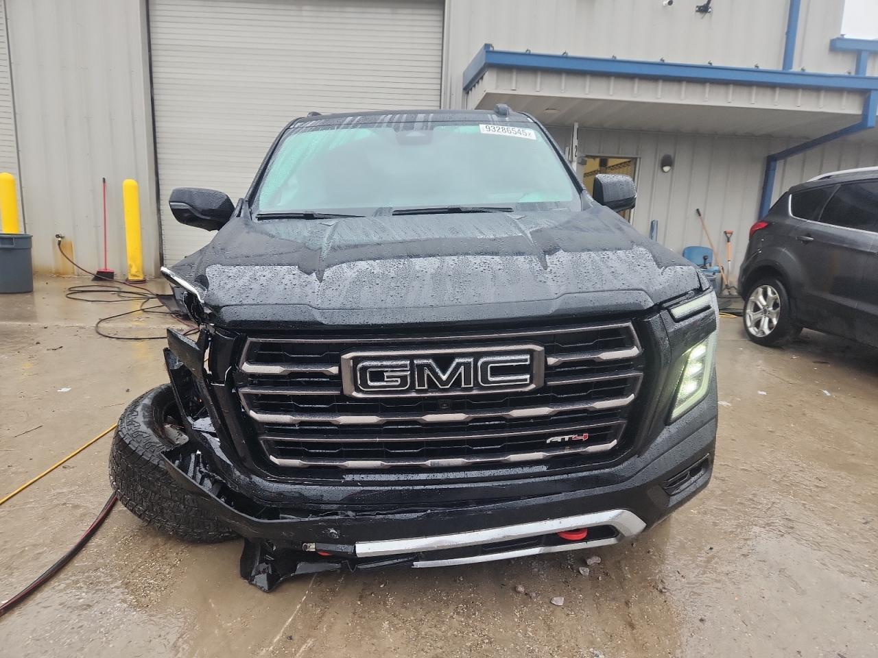 2025 GMC Yukon At4 Ultimate - Image 5