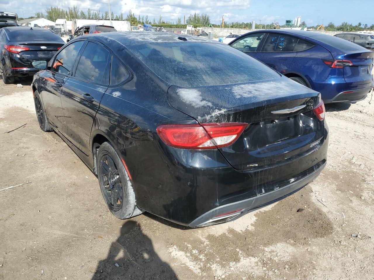 2015 Chrysler 200 S - Фото 2