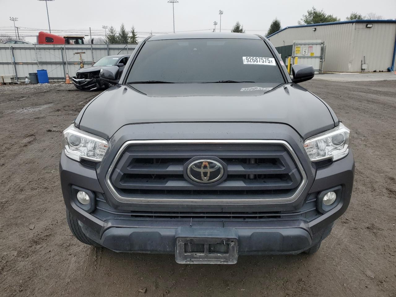2022 Toyota Tacoma Double Cab - Image 5