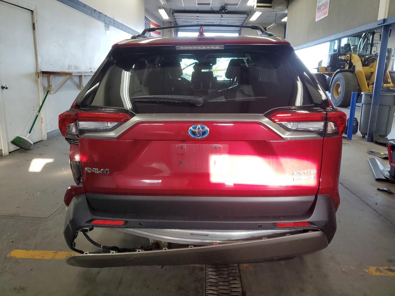 2024 Toyota Rav4 Limited - Фото 6