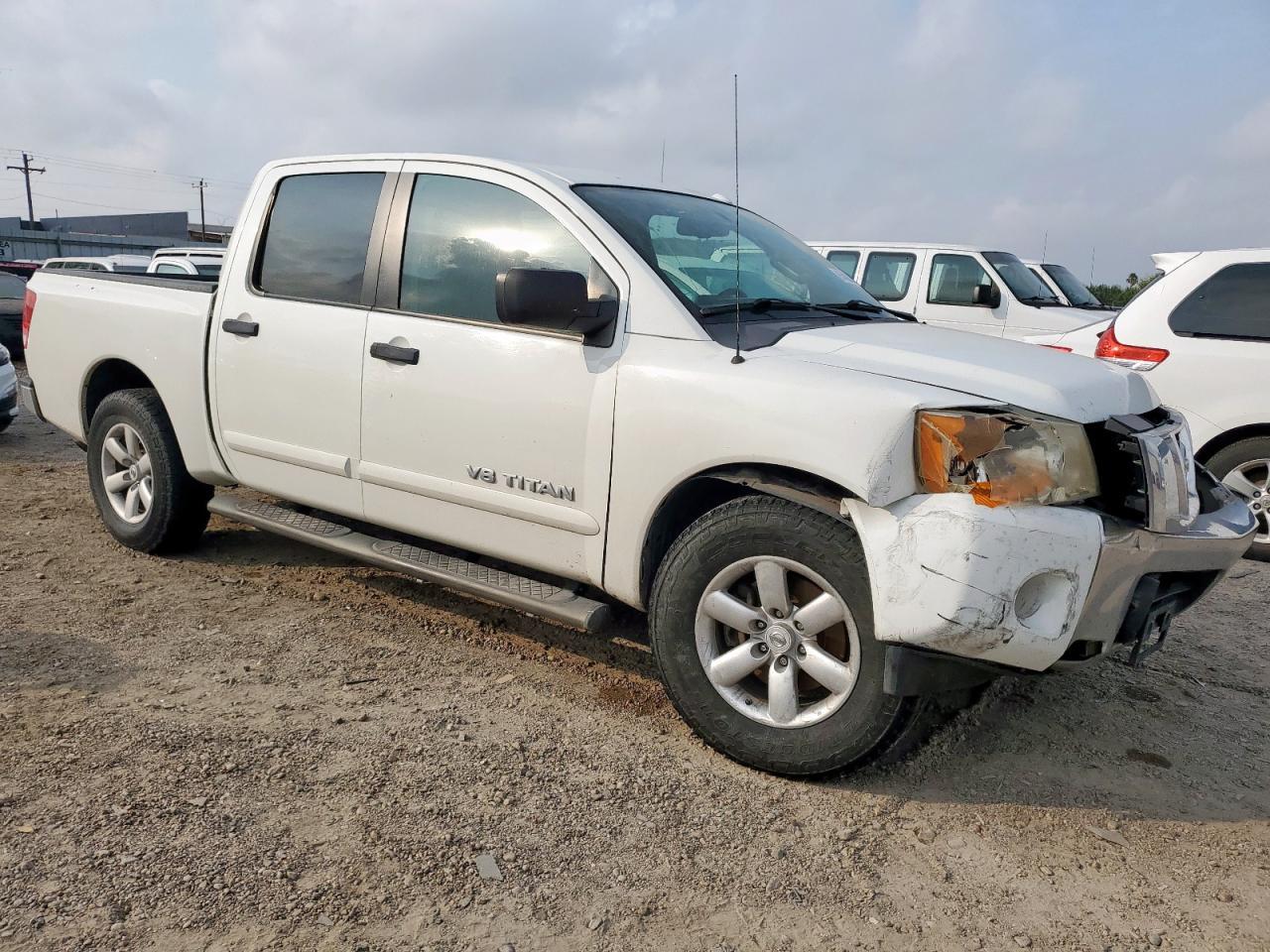 2014 Nissan Titan S - Фото 4