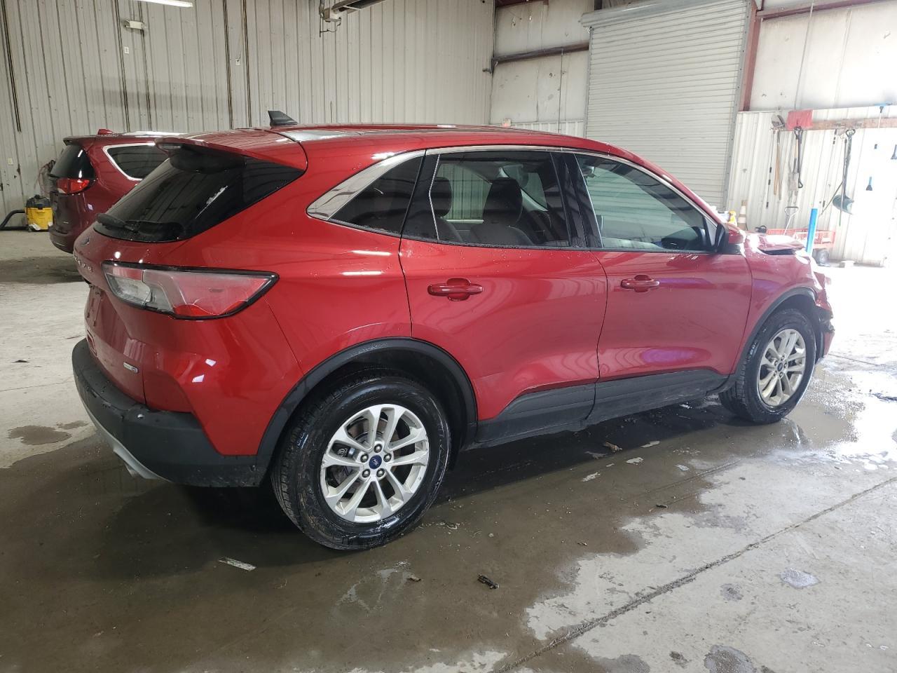 2020 Ford Escape Se - Фото 3