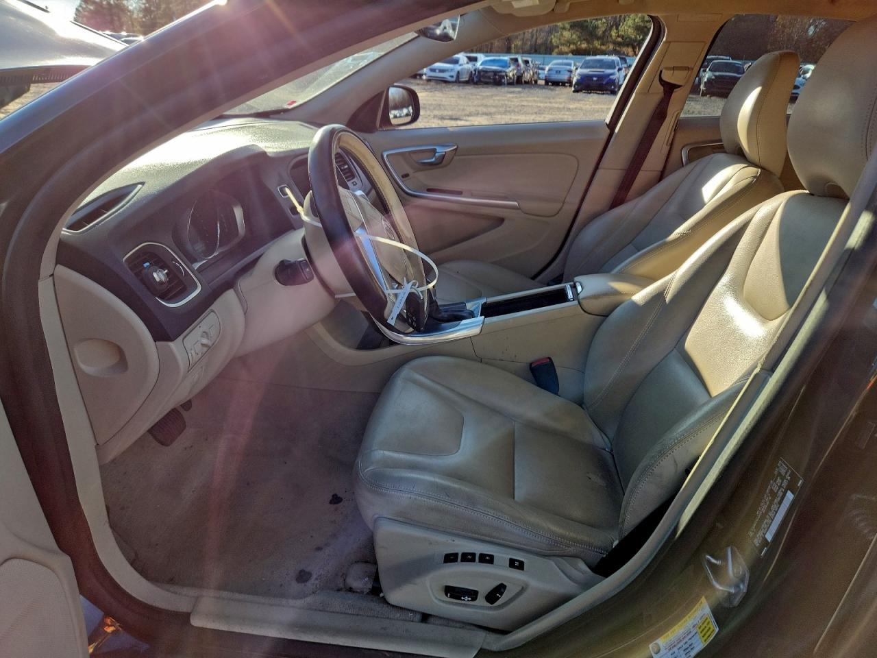 2016 Volvo S60 Premier - Image 7