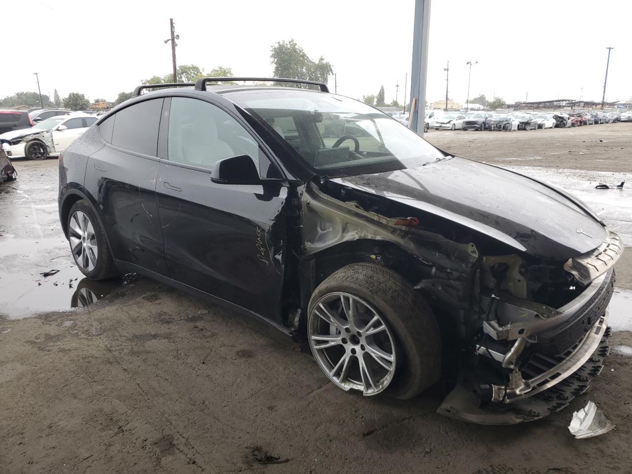 2023 Tesla Model Y - Фото 4