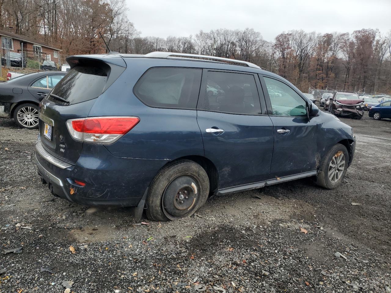 2015 Nissan Pathfinder S - Фото 3