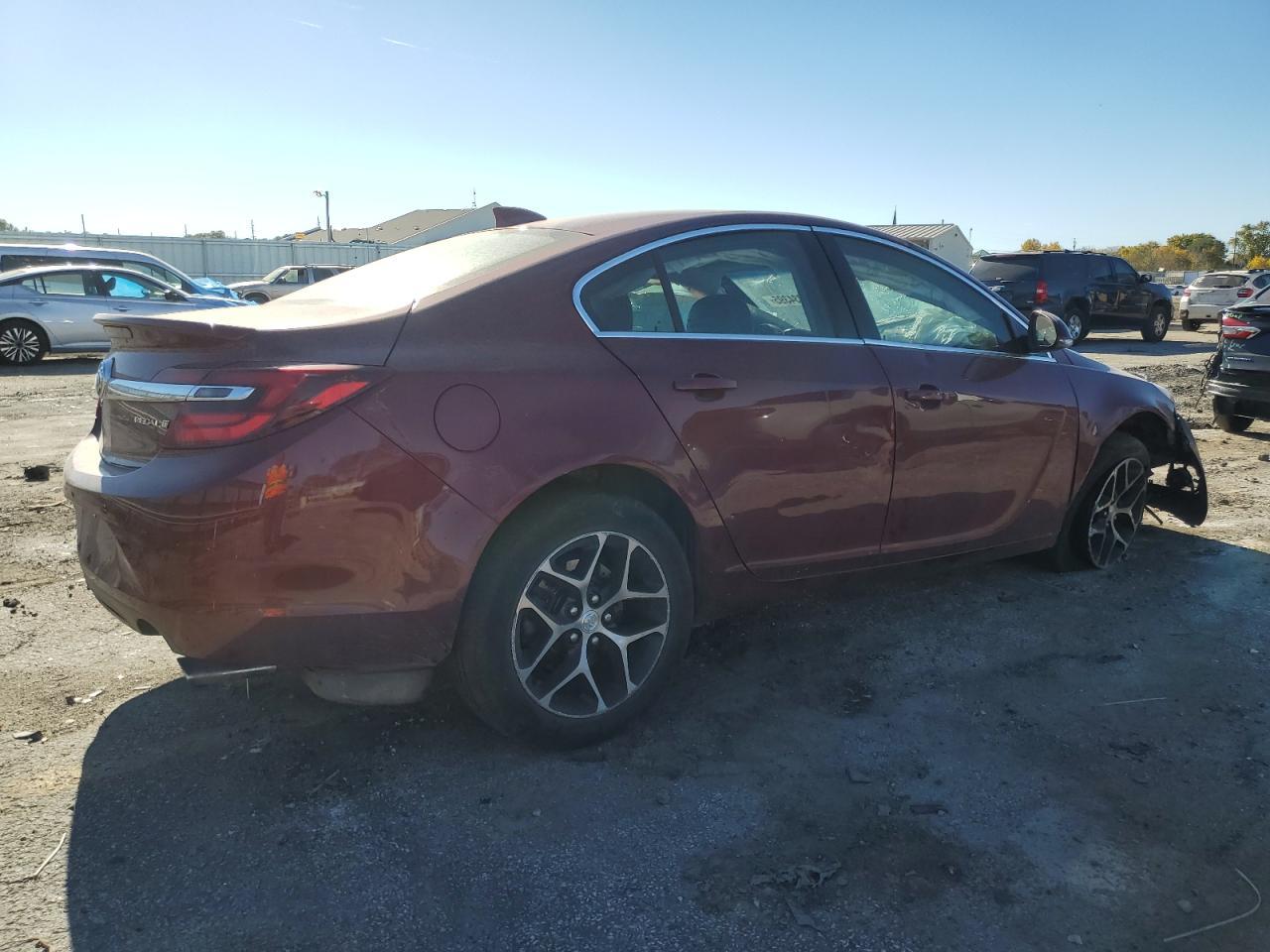 2017 Buick Regal Sport Touring - Image 3