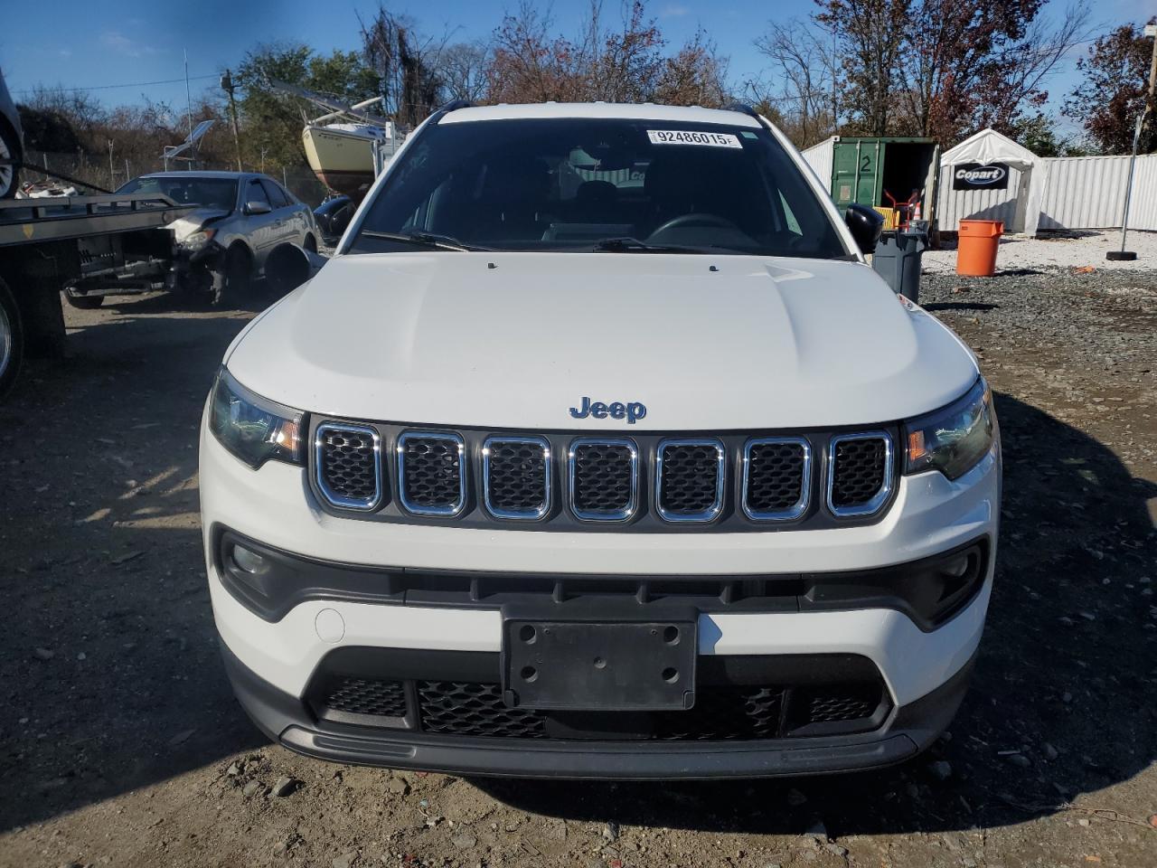 2023 Jeep Compass Latitude - Image 5
