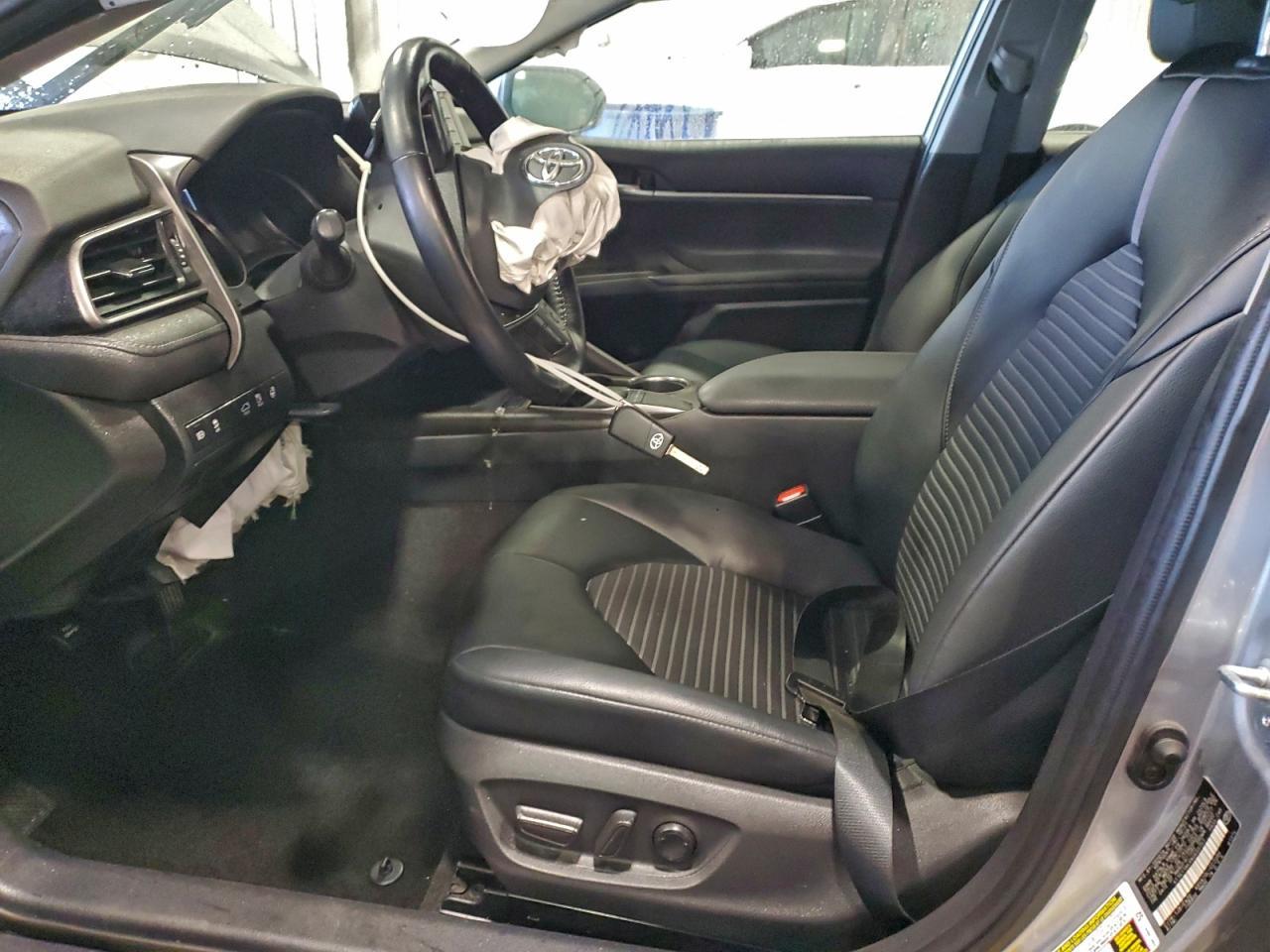 2022 Toyota Camry Se - Фото 7