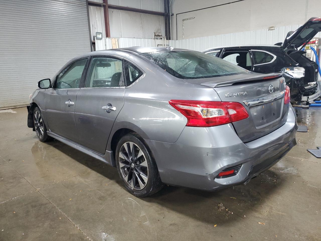 2017 Nissan Sentra Sr Turbo - Фото 2