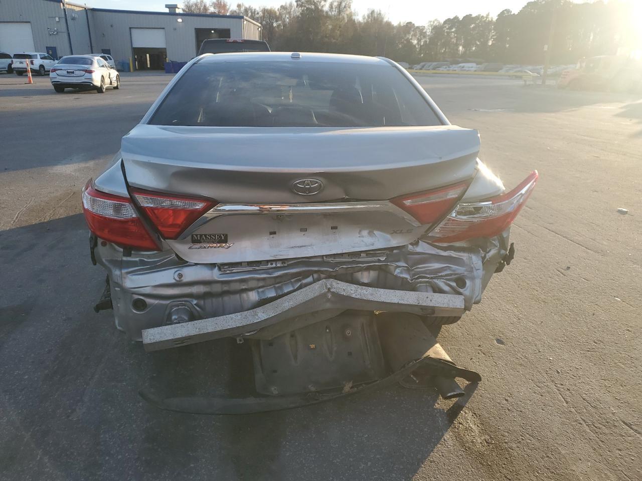 2017 Toyota Camry Le - Фото 6