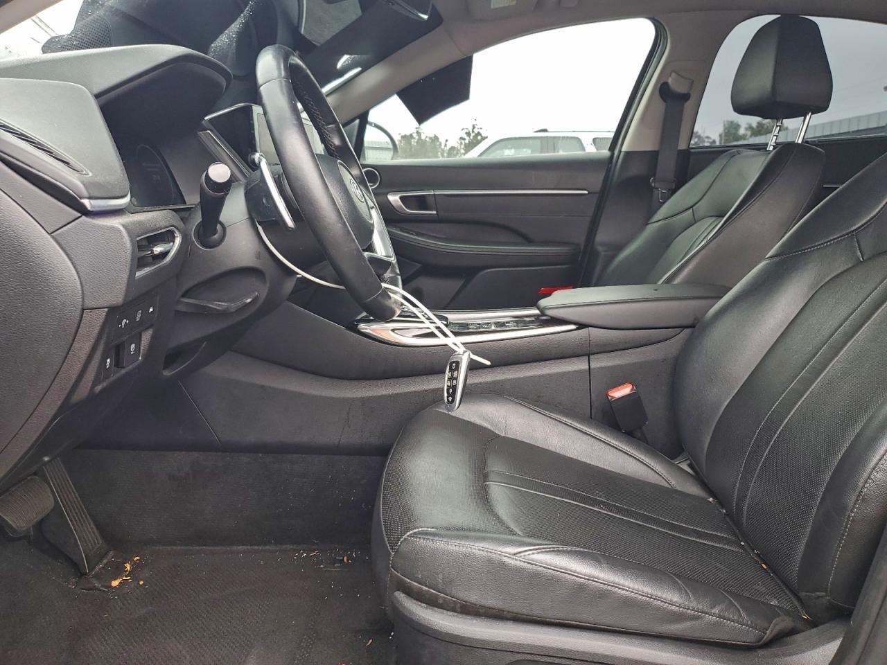 2022 Hyundai Sonata - Image 7