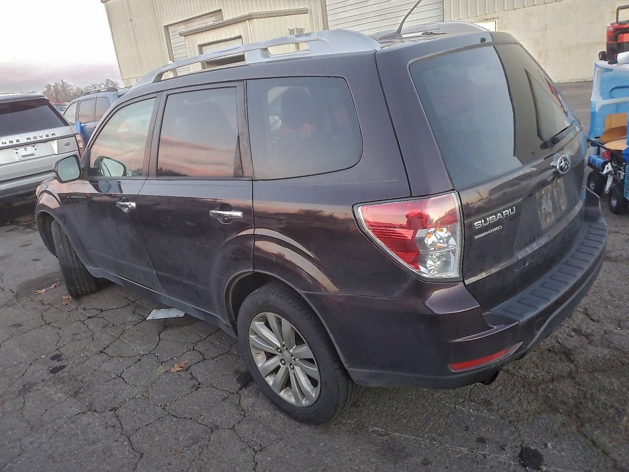2013 Subaru Forester Touring - Image 2