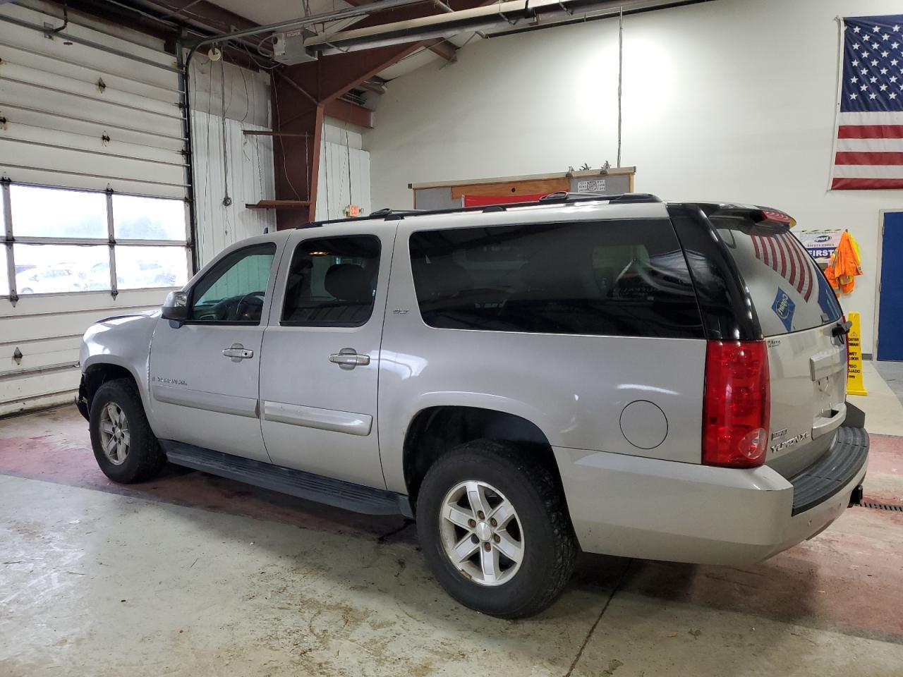 2009 GMC Yukon Xl K1500 Slt - Image 2