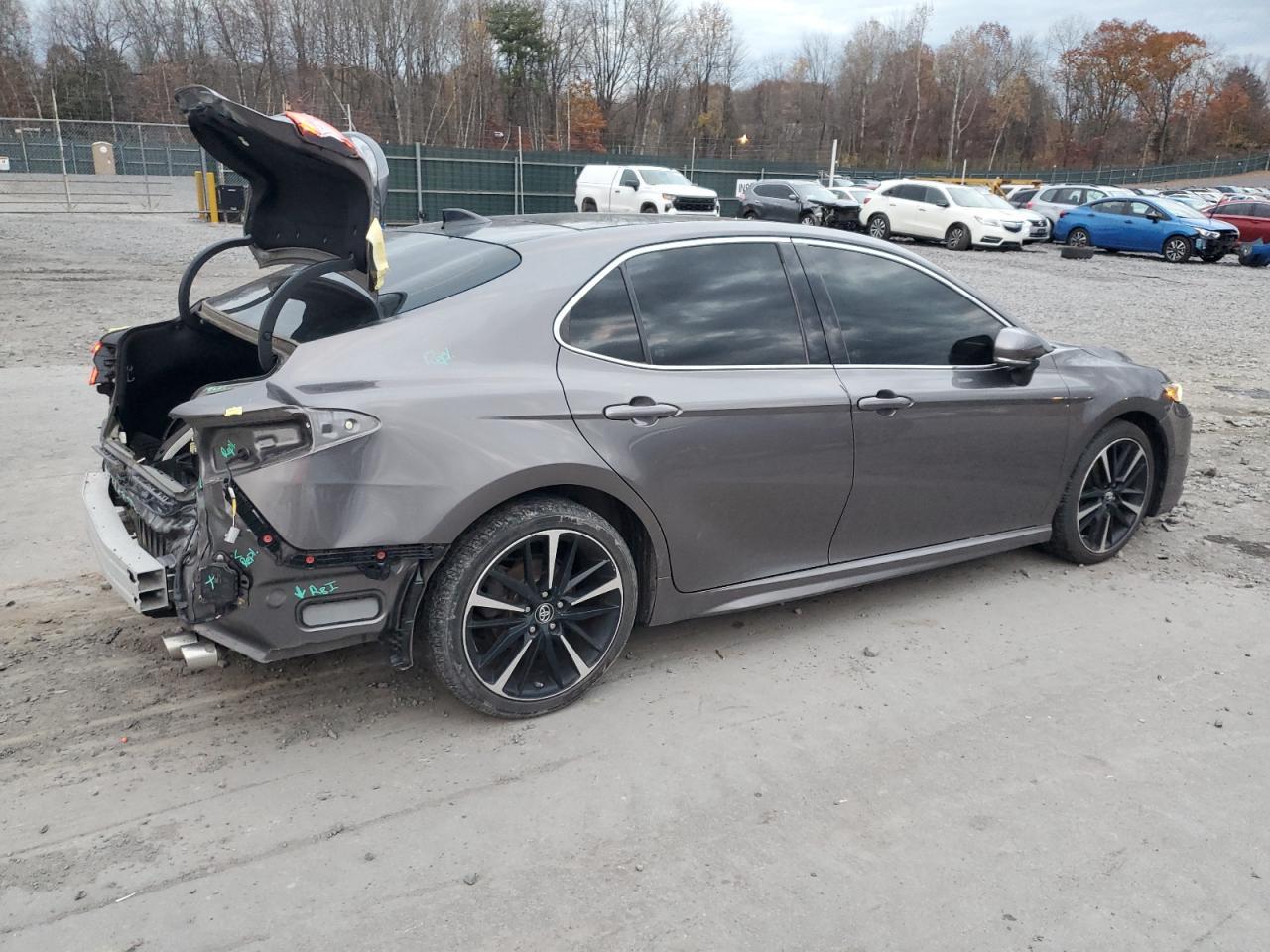2019 Toyota Camry Xse - Фото 3