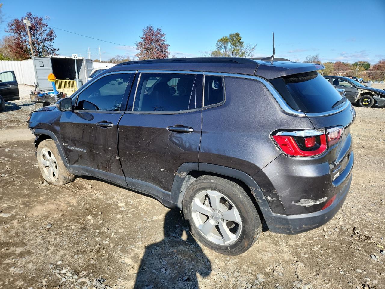 2020 Jeep Compass Latitude - Фото 2