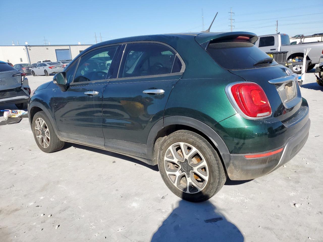 2016 Fiat 500X Trekking - Image 2