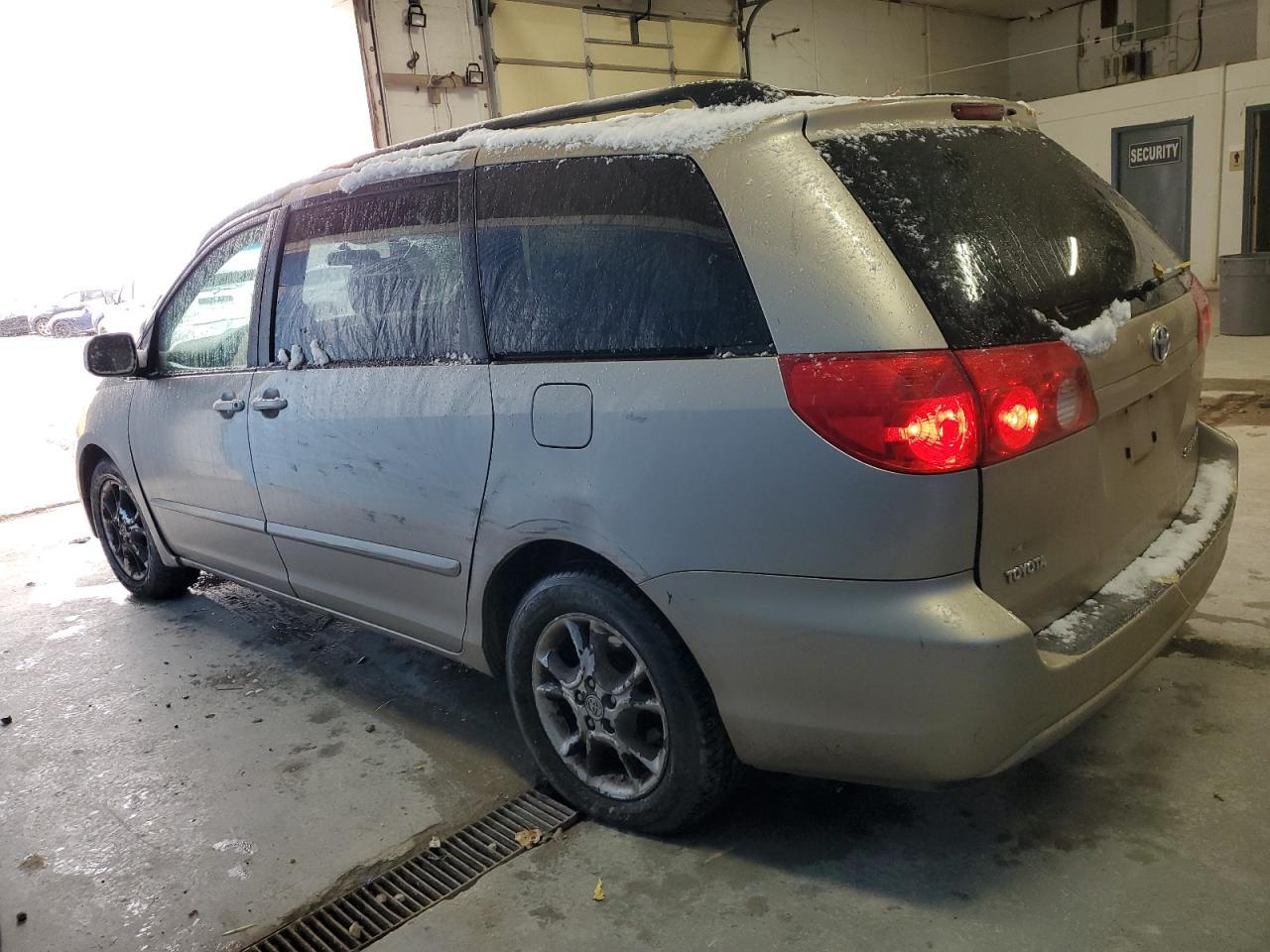 2006 Toyota Sienna Xle - Фото 2
