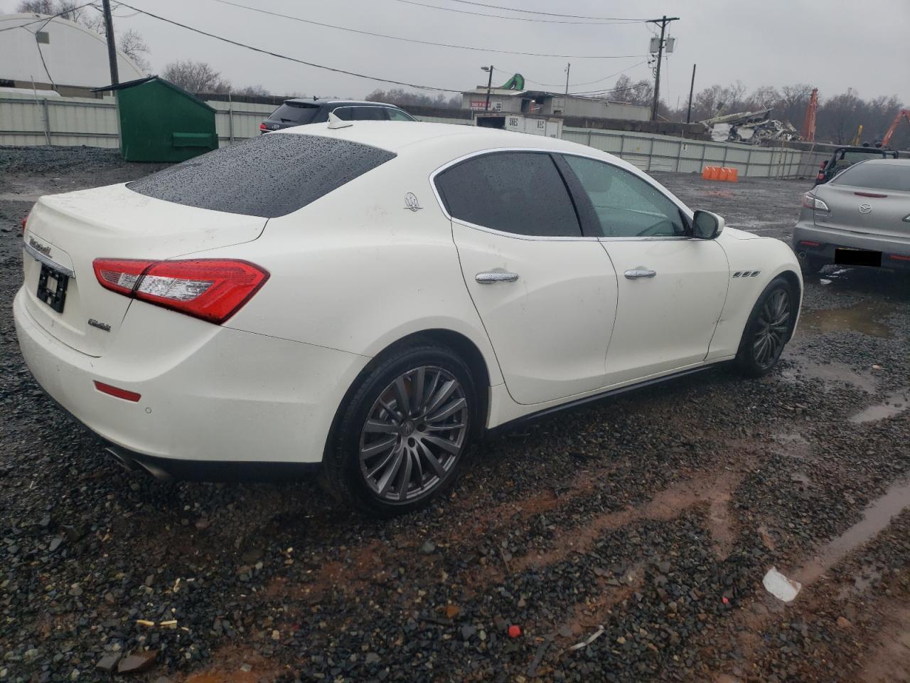 2017 Maserati Ghibli S - Image 3