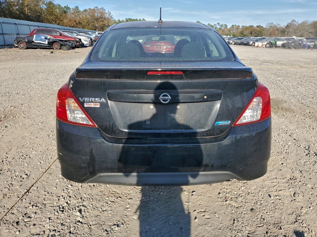 2016 Nissan Versa S - Image 6