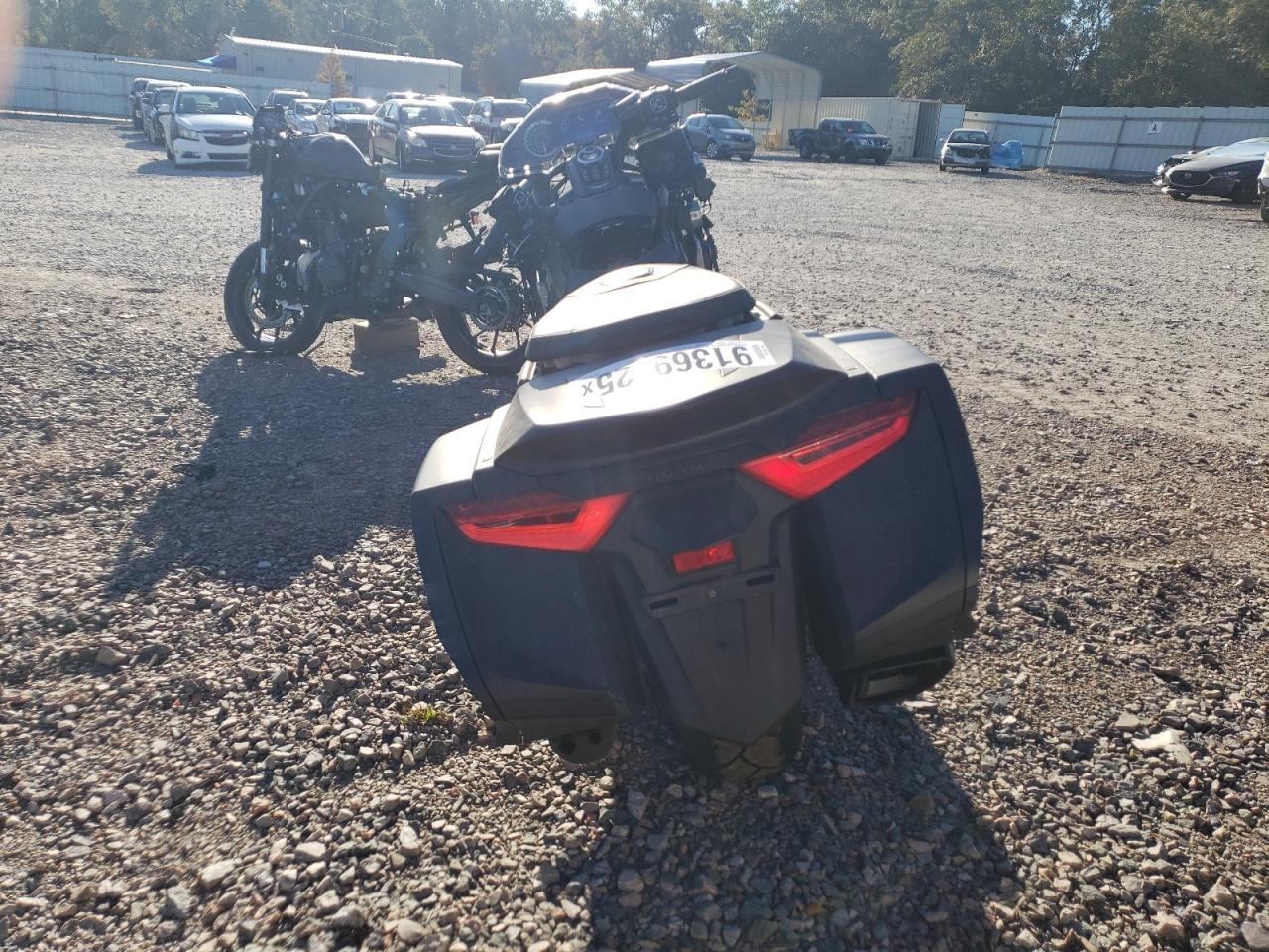 2025 Honda Gl1800 B - Фото 4