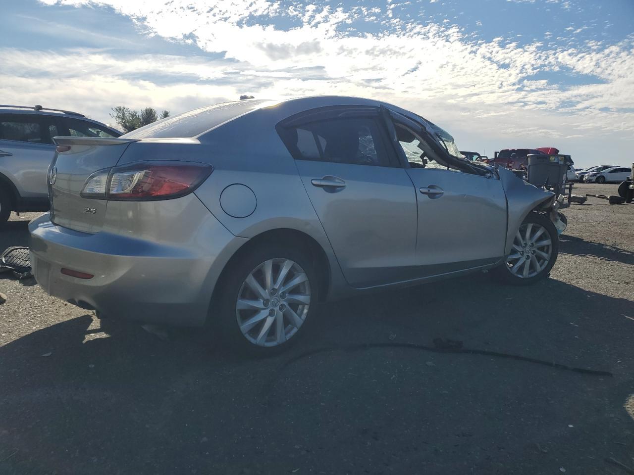 2010 Mazda 3 S - Image 3